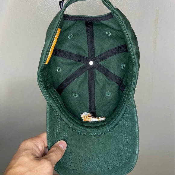 Hat - Picture 2 of 4